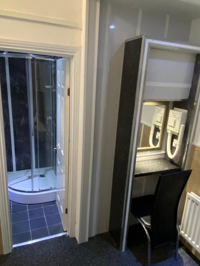 Large Twin Room