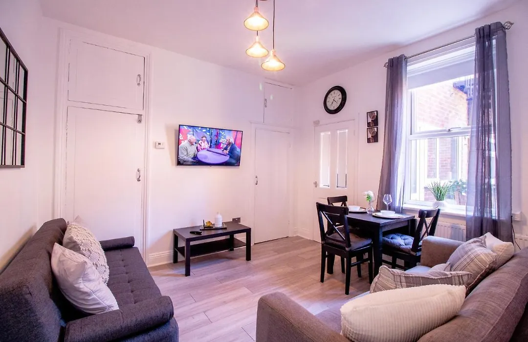 Cosy Ground Floor 2Br Apt In Newcastle - Sleeps 5-1