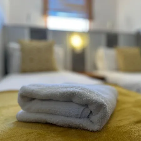 Oyo The Bentleys Hotel-2